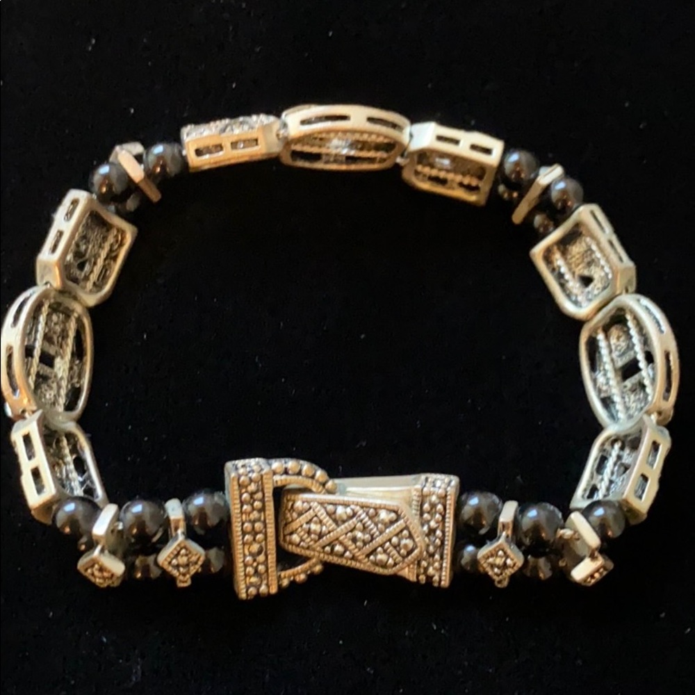 Premier Designs black & silver magnetic bracelet